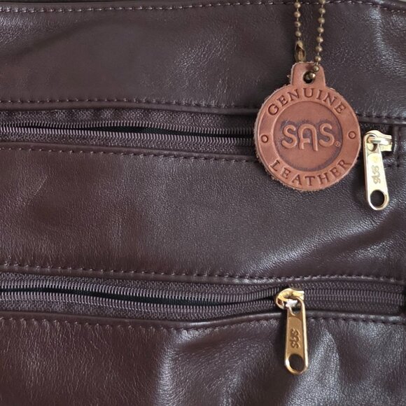 SAS Brown Leather Shoulder Bag – Classic & Elegant - Picture 5 of 5